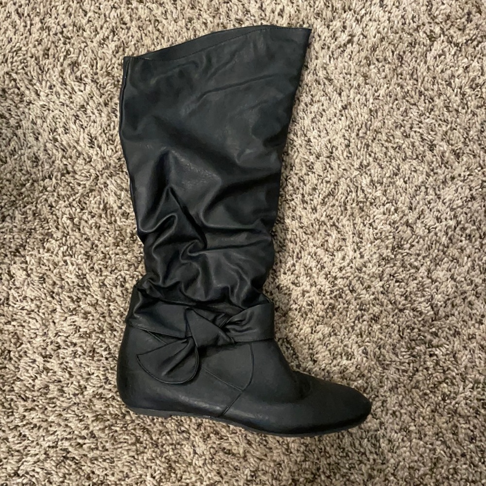 Ruched Knotted Boots
